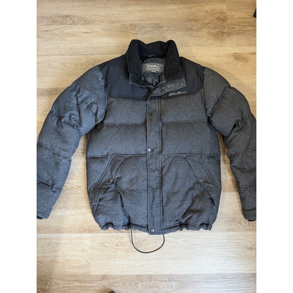 Eddie Bauer‎ Men’s Gray/Black Puffer Jacket Size Medium Warm Winter